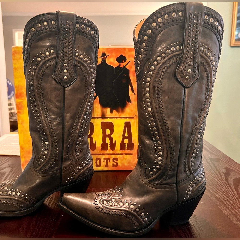 Corral Women's Studded Black Leather Cowboy Boots - Picture 3 of 8